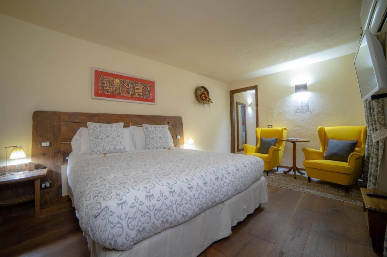 Domus Antica Aosta Hotel ภายนอก รูปภาพ